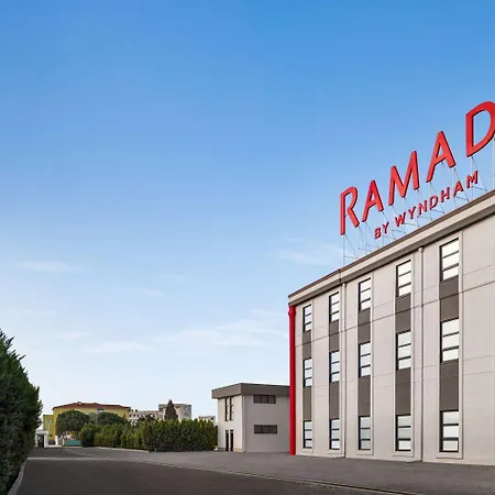 酒店 Ramada By Wyndham Karacabey 伯萨